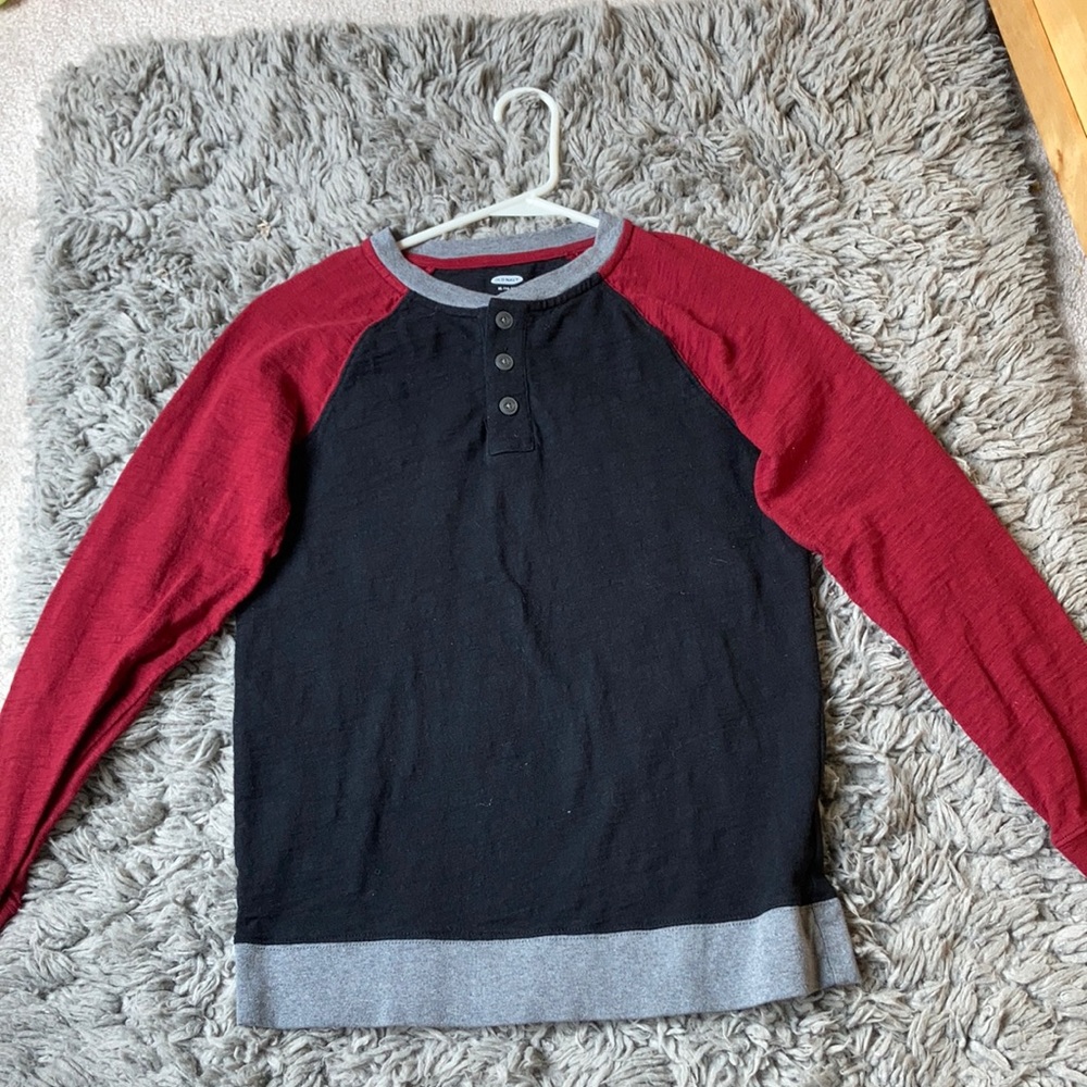 red and black old navy long sleeve
